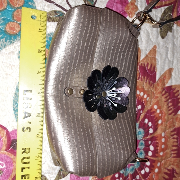 Mohop Handbags - Mohop wristlet